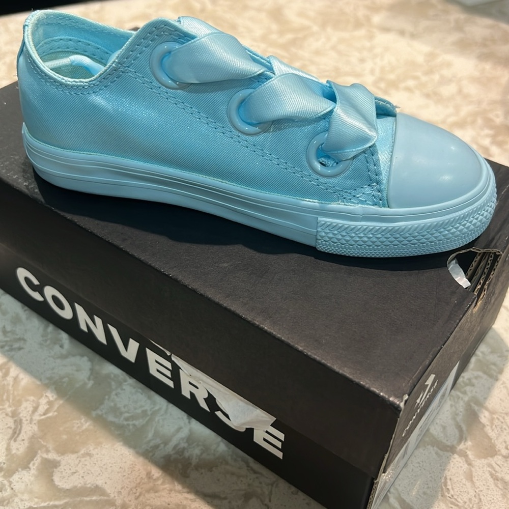 Chuck Taylor All Star Big Eyelets Ox Casual Sneakers in Cyan Tint - Picture 6 of 7